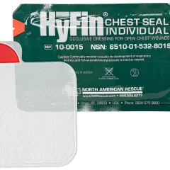 Opatrunek okluzyjny HyFin Chest Seal Individual do ran klatki piersiowej.