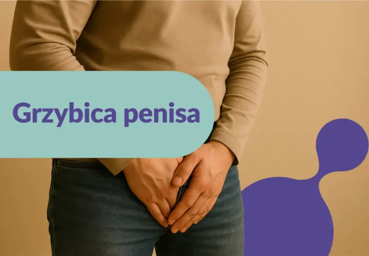 Mężczyzna zakrywa dłonią okolice intymne, na ekranie widnieje napis "Grzybica penisa".